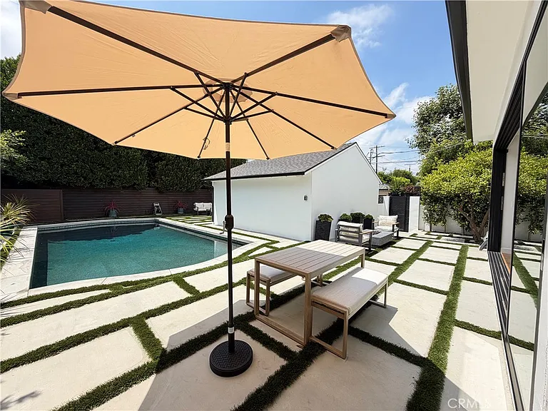 4257 Shadyglade Ave — Photo 11