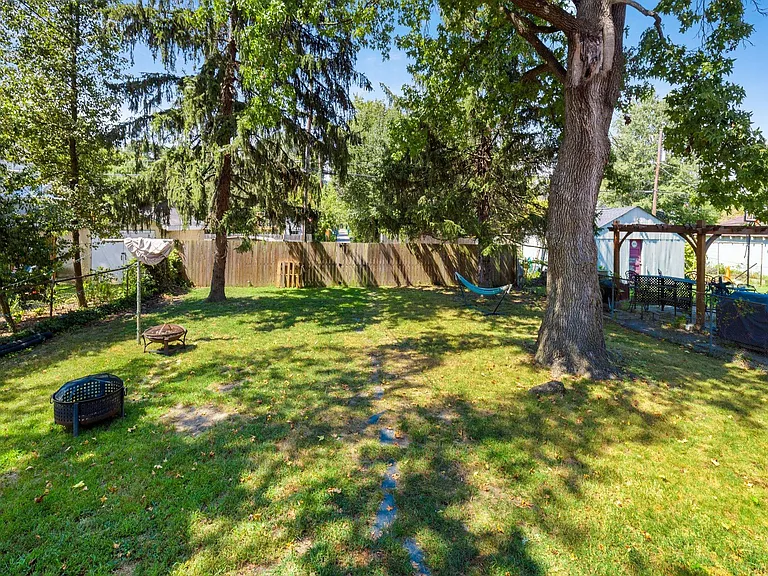 4504 Brook Rd #2 — Photo 16