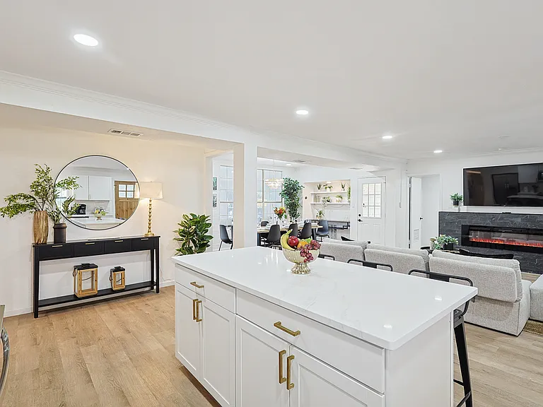 260 McGraw Ln — Photo 5