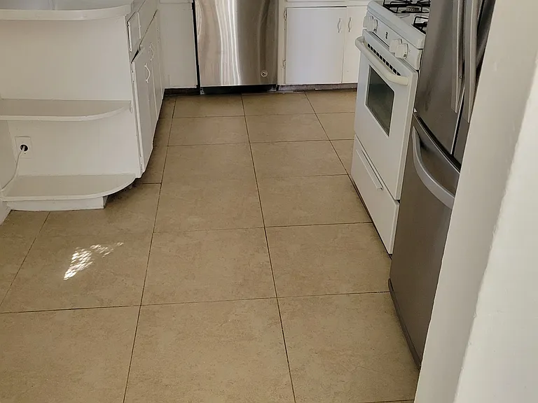 2138 E Turney Ave #A — Photo 5