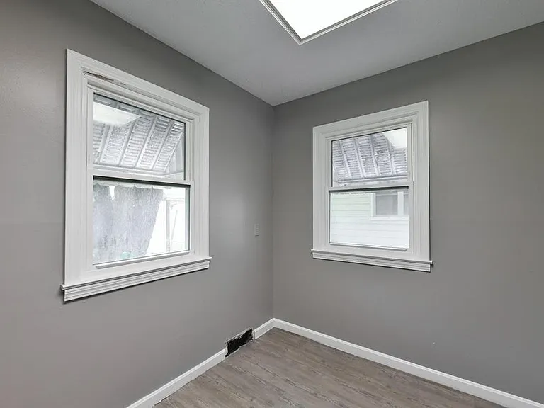 1317 Washington St — Photo 8
