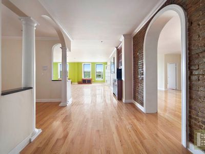 880 W 181st St APT 5A, New York, NY, 10033