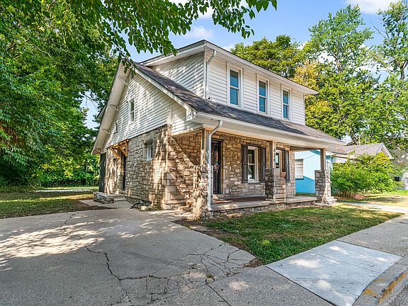2nd image of 424 Greenwood Ave
