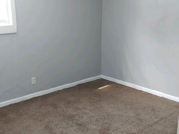 5th image of 31930 Calhoun Ct