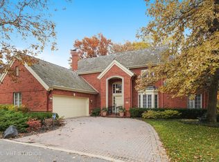 6 Regent Wood Rd, Northfield, IL 60093