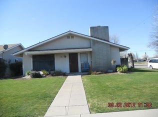 1402 P St, Firebaugh, CA 93622