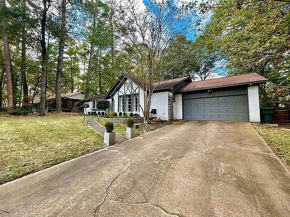 2nd image of 2115 E Austin St