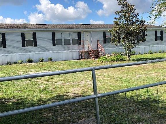 4th image of 4941 Pheasant Dr