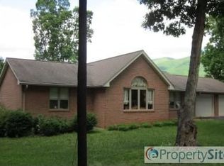 454 Monty Rd, Boones Mill, VA 24065