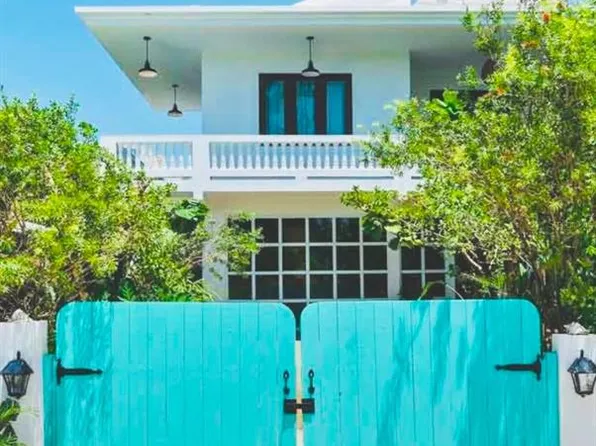 830 Calle Monte De Oca #830, Isabela, PR 00662