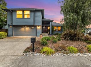 1101 San Antonio Dr, Rohnert Park, CA 94928