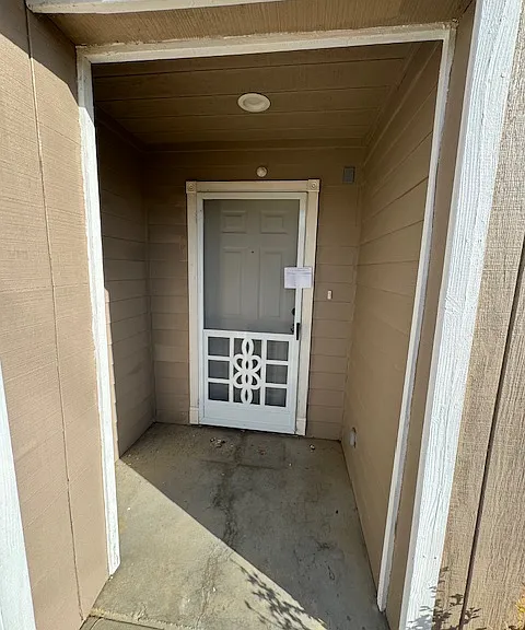 21620 Loop St — Photo 3