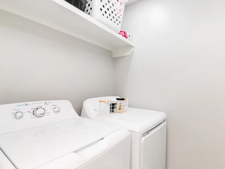 1422 E Elm St #1 — Photo 22