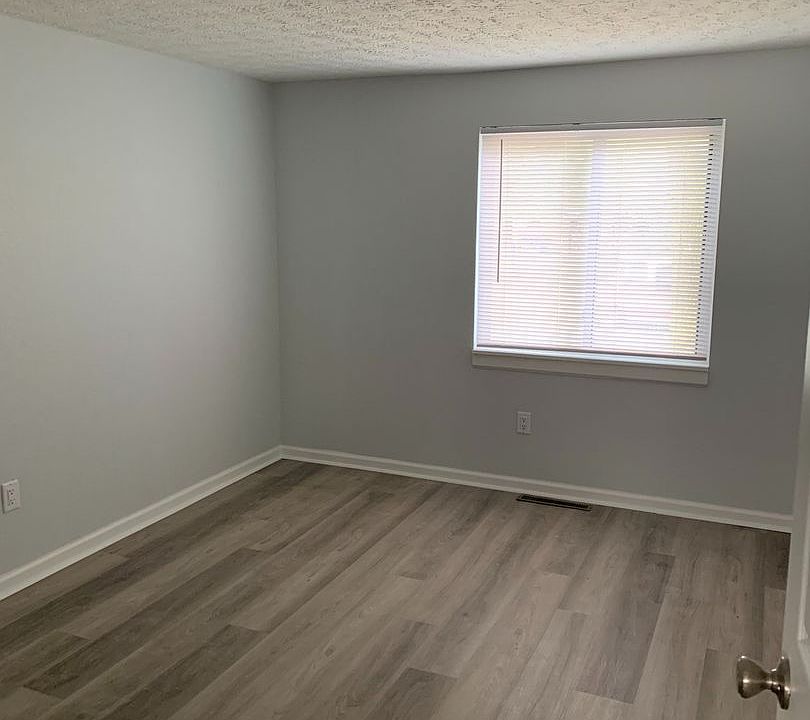 2nd image of 1808 Holburn Ave #C