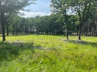 101 Oakmont Dr, Mabank, TX 75147