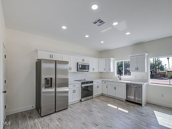 3rd image of 435 S 96TH Street