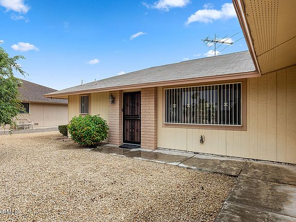3rd image of 21007 N SUNGLOW Drive