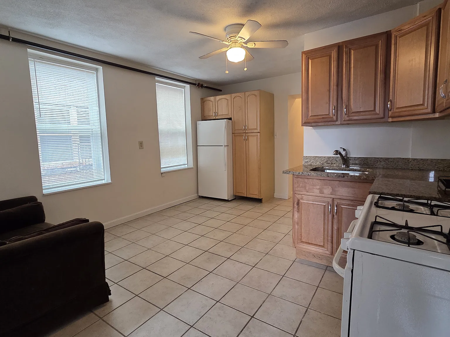 2 bed, 650 sqft, $2,950 — Photo 1