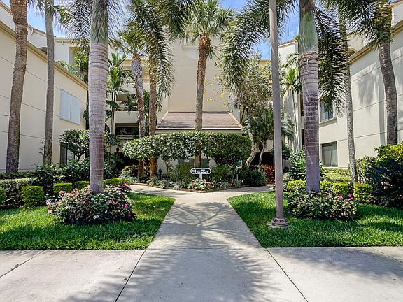 3rd image of 937 Oak Harbour Drive #937