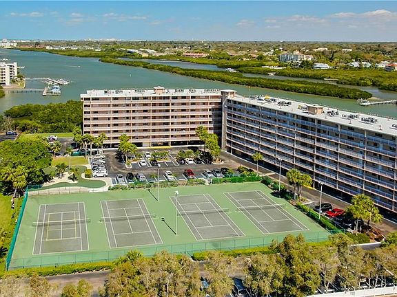 2nd image of 19451 Gulf Blvd APT 611