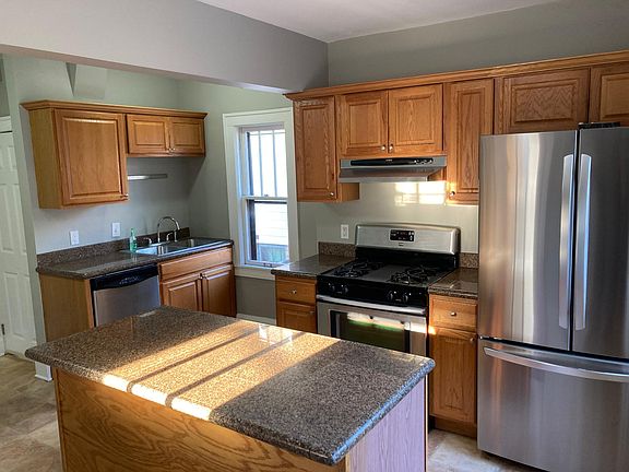 4th image of 1476 Selby Ave