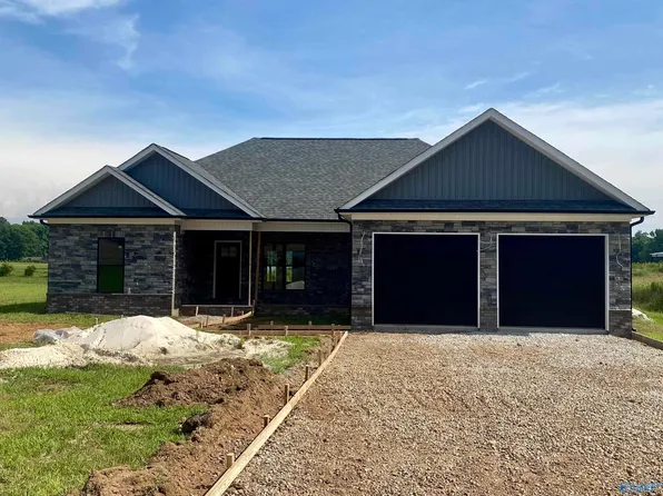 15133 Evans Rd, Athens, AL 35611