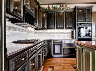 Mundell Rd, Eureka Springs, AR 72631