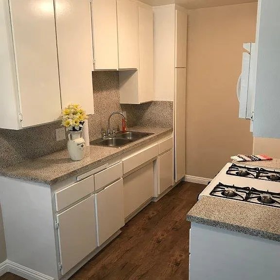 Cypress Point Apartments — Photo 9