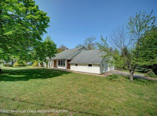 14 Whitman Rd, Morganville, NJ 07751