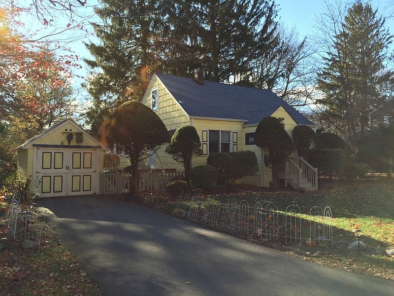 1st image of 55 Saxonia Ave
