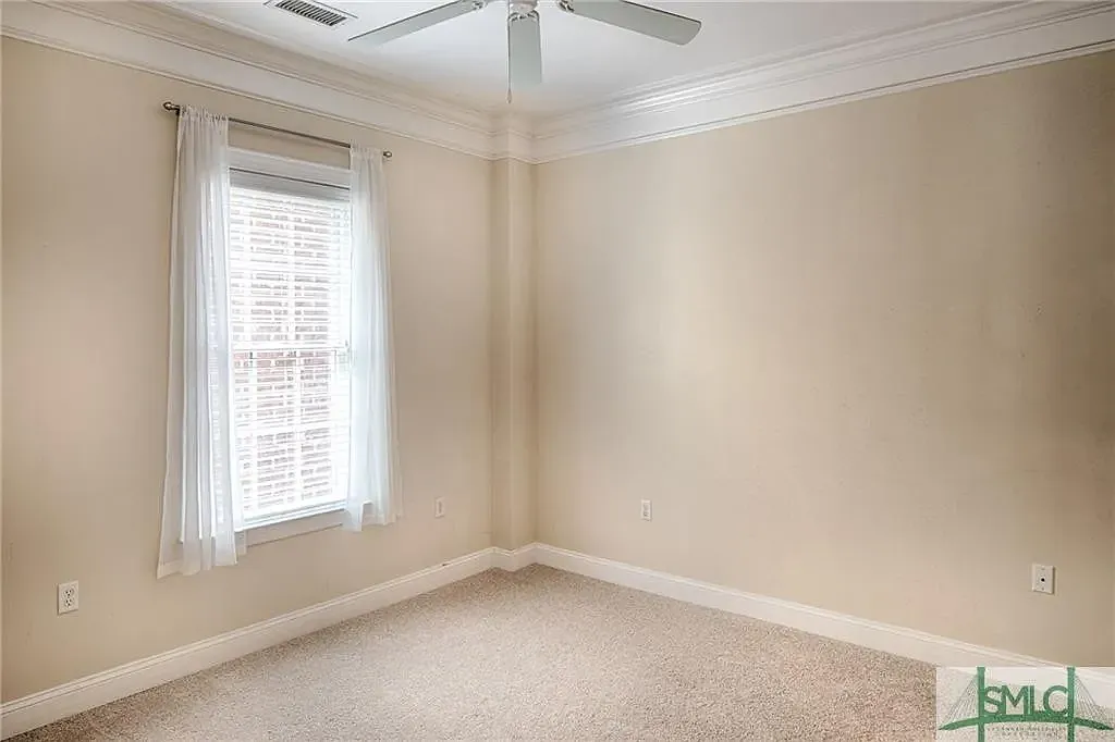 3 bed, 2.5 bath, 1617 sqft, $3,300 — Photo 2