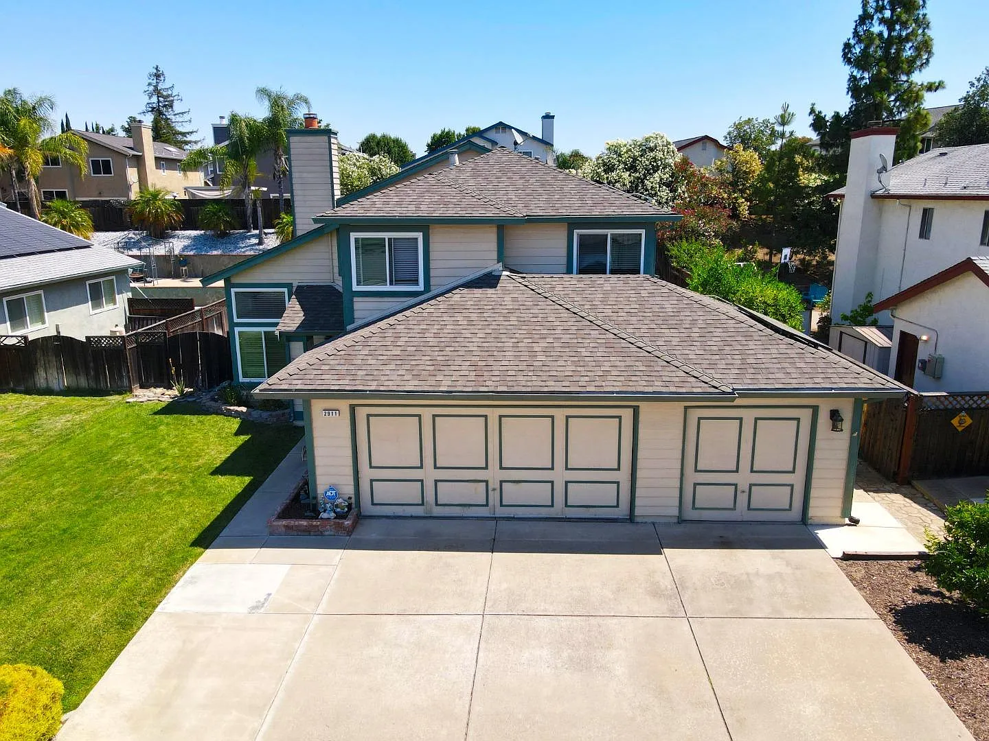 2911 Sunflower Dr photo 1