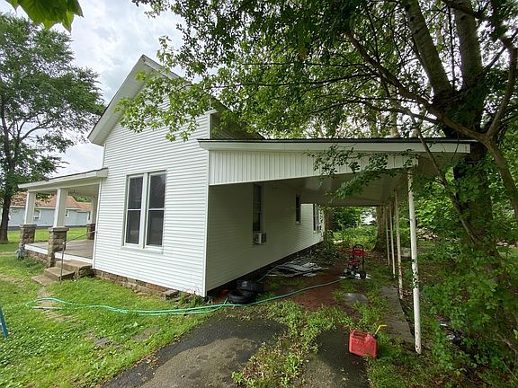 4th image of 211 E Harris St