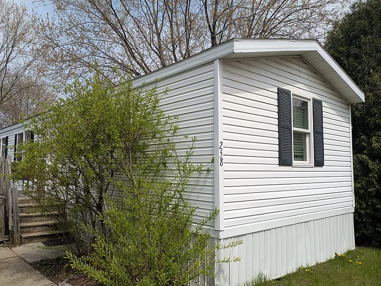 351 N Squirrel Rd #258 — Photo 1