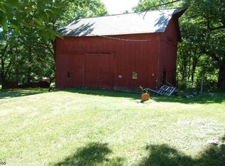 488 Mechlin Corner Rd, Pittstown, NJ 08867