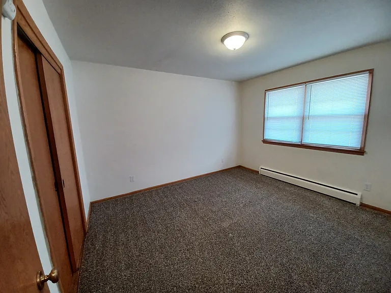 4707 University Ave NE — Photo 41