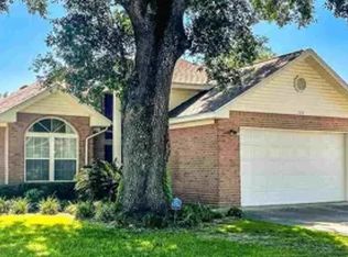 724 Ladner Dr, Pensacola, FL 32505