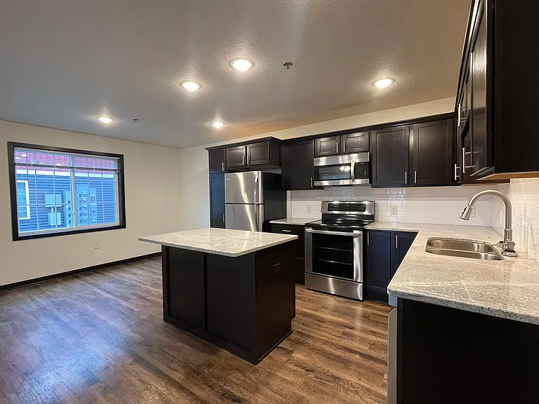 3242 Gateway Drunit H — Photo 3