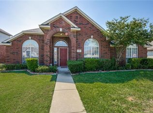 1518 Goodwin Dr, Mesquite, TX 75149