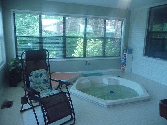 4th image of 2763 Biltmore Ave