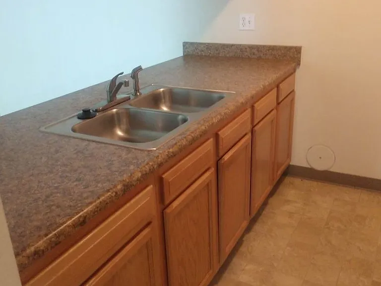 Alma Apartments — Photo 13