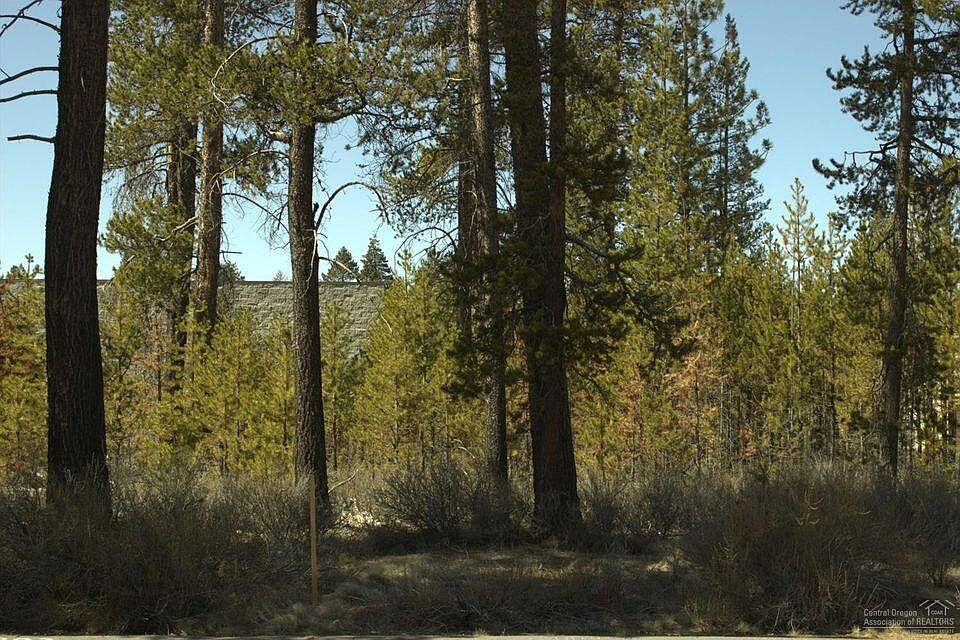1st image of 52611 Pam Ln