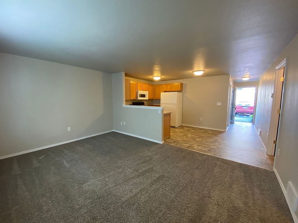 1st image of 2601 NW Cedar Ave Unit 3