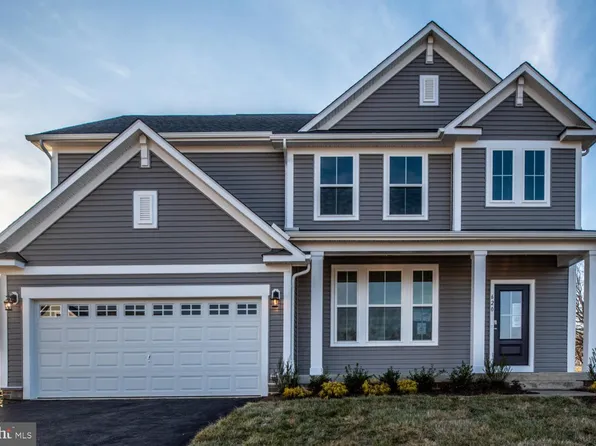 620 Collingwood Dr, Fredericksburg, VA 22405