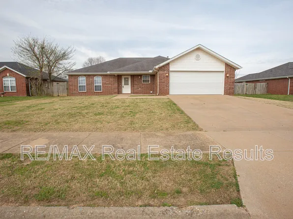 1902 SW Fremont St, Bentonville, AR 72713