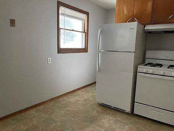 3rd image of 5146 Edgewood Ave N #4