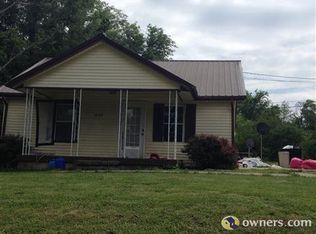 1045 Lake Rd, Westmoreland, TN 37186