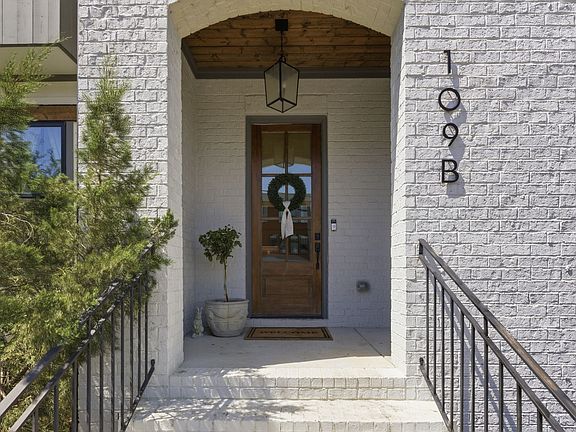 2nd image of 109B Oceola Ave
