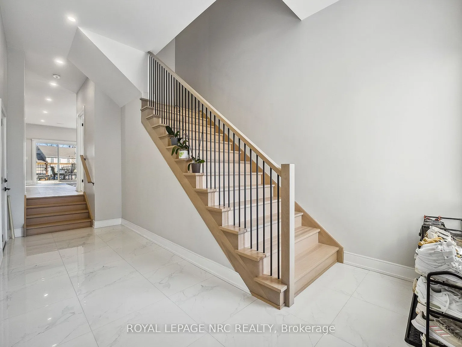 4 bed, $2,700 — Photo 3