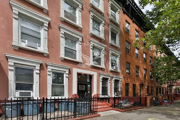 Rented by Red Sparrow Realty Group | media 18